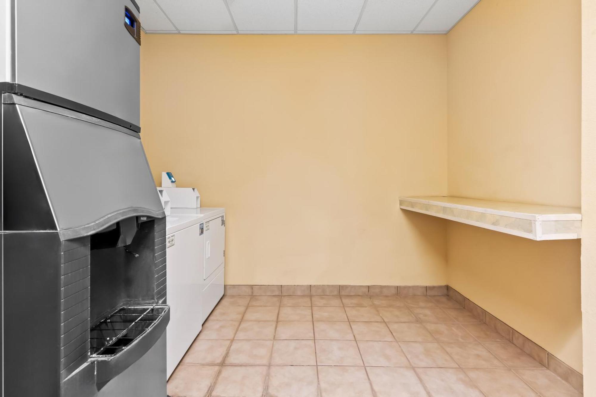 Comfort Inn & Suites Elk City Esterno foto